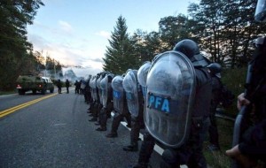 Para Mapuches, la represión es una muestra de cómo el Gobierno "cede ante la derecha"