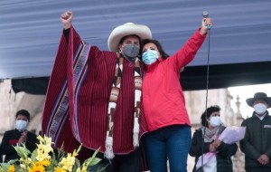 El Congreso de Perú destituyó a Castillo y tomó juramento a la vicepresidenta