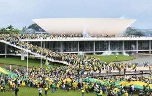 Ante el intento de Golpe, Lula decretó la Intervención Federal de Brasilia