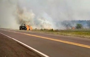 Debieron cortar un tramo de la Ruta 12 por un incendio forestal