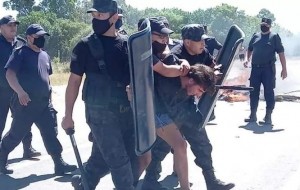 Con críticas de la defensa, comenzó el juicio contra militantes de derechos humanos