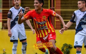 Boca Unidos volvió a ganar y se acomodó arriba en la Reválida