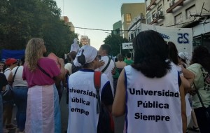 Nuevo paro universitario en reclamo de mejoras salariales