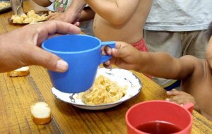 Investigación pone el foco en los agronegocios como causante de la malnutrición