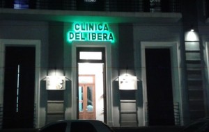 Robo de bebés: allanaron una clínica en Corrientes y otra en Resistencia