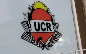 Denunciando persecución laboral, Ricardo se retiró de las interna radical