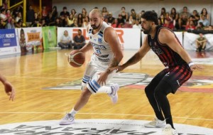 Regatas venció a San Martín y  se quedó con el clásico correntino