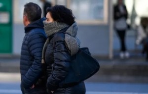 Corrientes bajo ola polar: se espera el día más frío del año