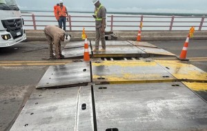 Las demoras en el puente continuarán, por lo menos, dos semanas más
