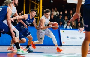 A Regatas se le escapó sobre el final, y quedó eliminado